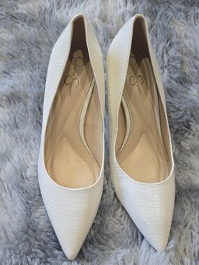 Jessica Simpson White Textured Pointed-Toe Heels